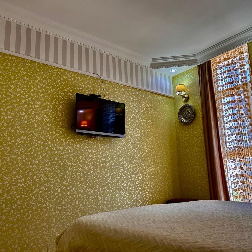Apartment Orbi Sea Tower David Батуми Екстериор снимка