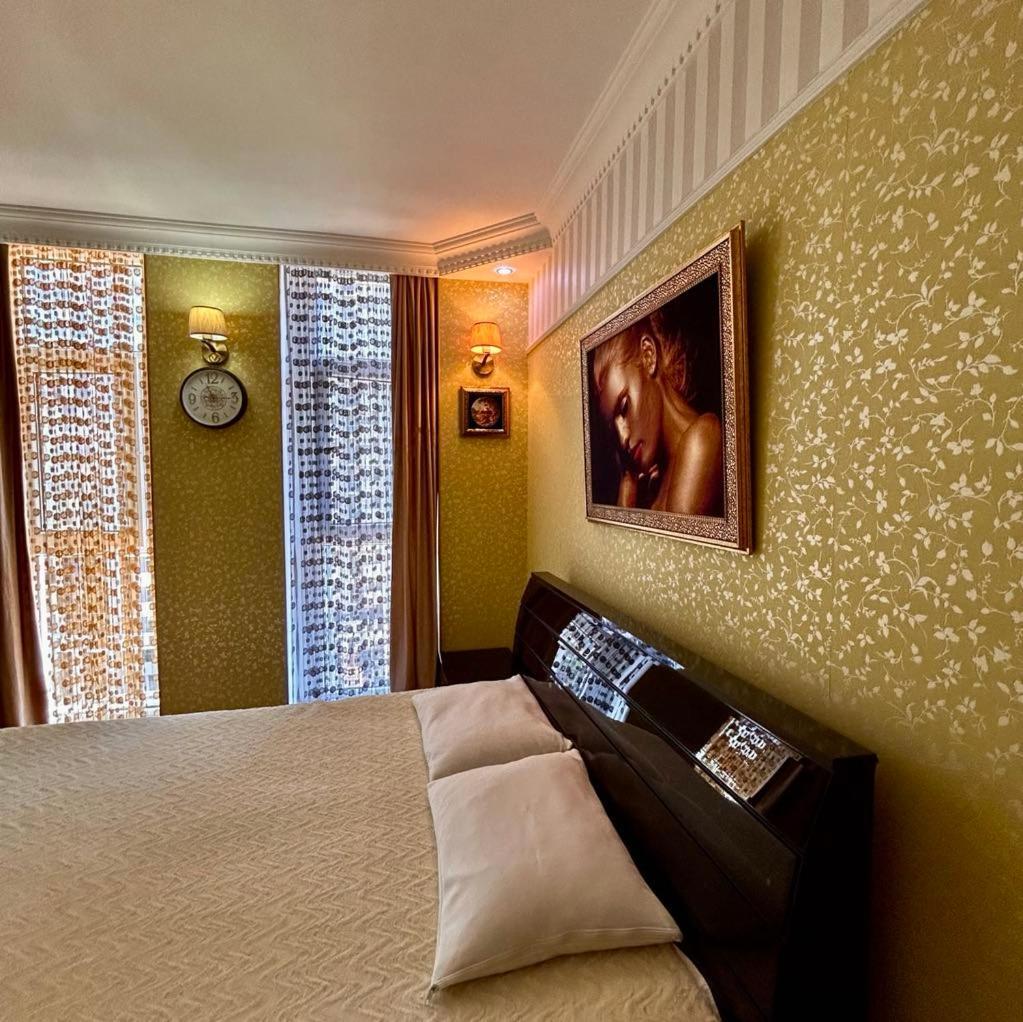 Apartment Orbi Sea Tower David Батуми Екстериор снимка